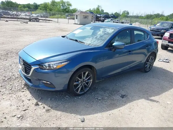 3MZBN1L3XJM200417 2018 MAZDA 3 - Image 2