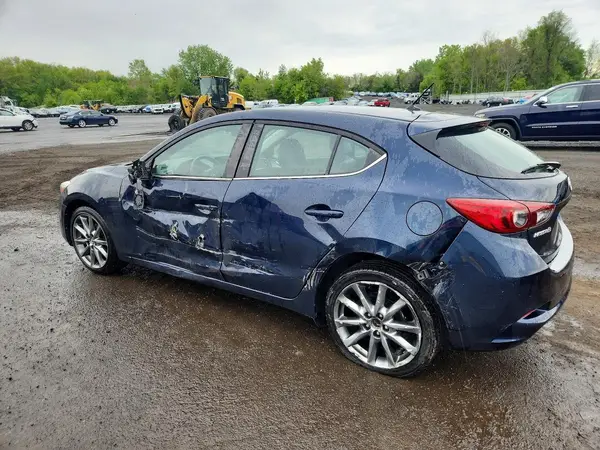 3MZBN1L3XJM200501 2018 MAZDA 3 - Image 2