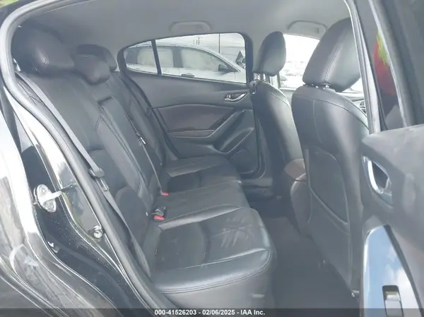 3MZBN1L3XJM200885 2018 MAZDA 3 - Image 8