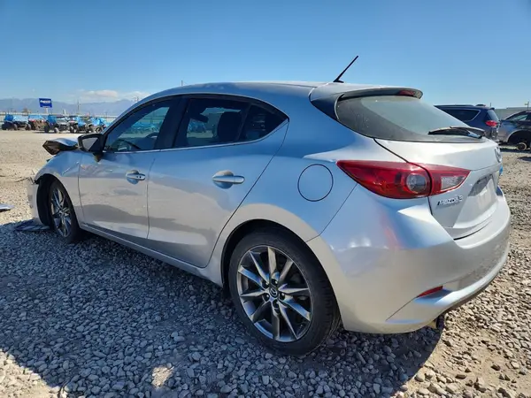 3MZBN1L3XJM202653 2018 MAZDA 3 - Image 2