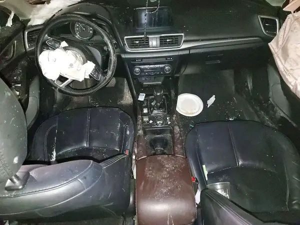 3MZBN1L3XJM204211 2018 MAZDA 3 - Image 8