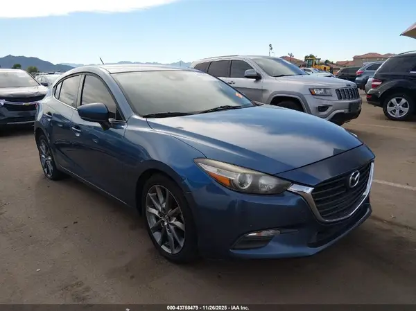 3MZBN1L3XJM204600 2018 MAZDA 3 - Image 1