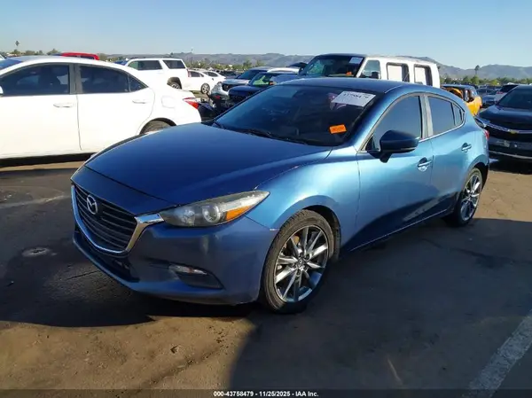 3MZBN1L3XJM204600 2018 MAZDA 3 - Image 2