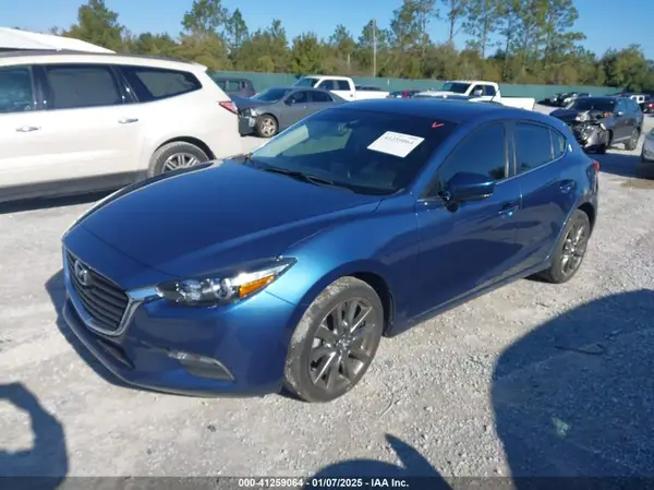 3MZBN1L3XJM210428 2018 MAZDA 3 - Image 2