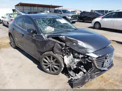 3MZBN1L3XJM234115 2018 MAZDA 3