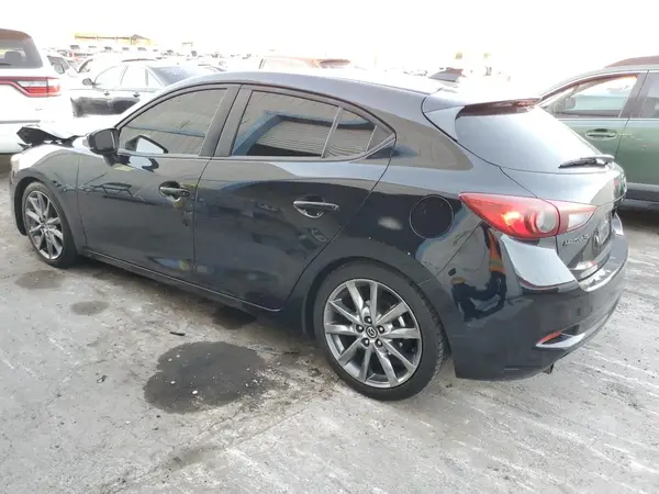 3MZBN1L3XJM259905 2018 MAZDA 3 - Image 2