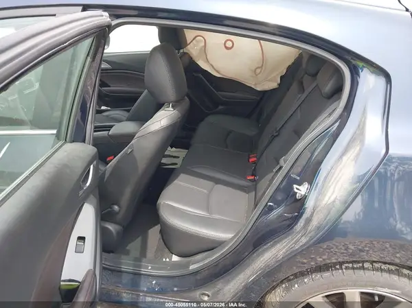 3MZBN1L3XJM266157 2018 MAZDA 3 - Image 8