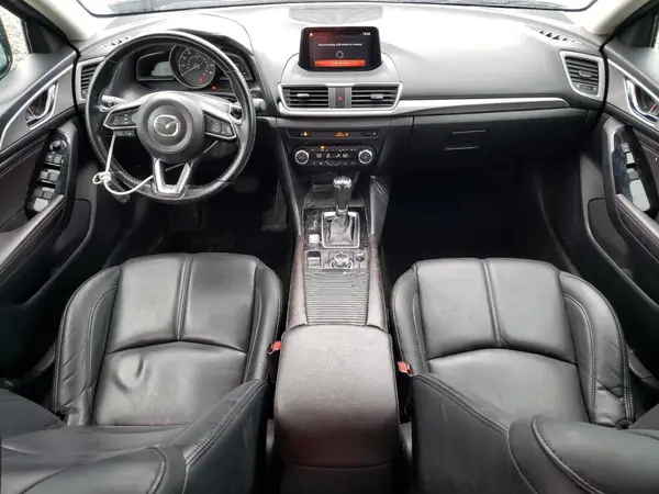 3MZBN1L3XJM266336 2018 MAZDA 3 - Image 8