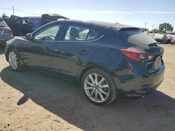 3MZBN1L3XJM266384 2018 MAZDA 3 - Image 2