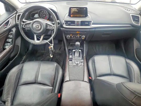 3MZBN1L3XJM269785 2018 MAZDA 3 - Image 8