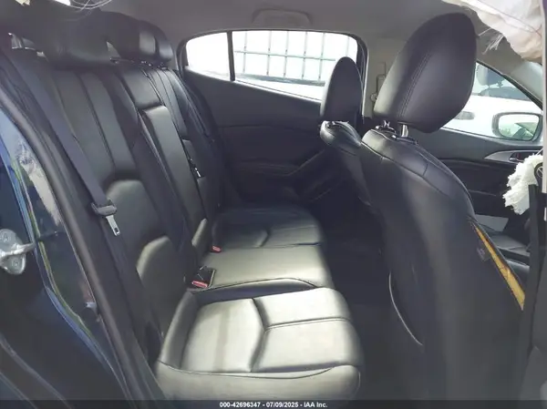 3MZBN1L3XJM273965 2018 MAZDA 3 - Image 8