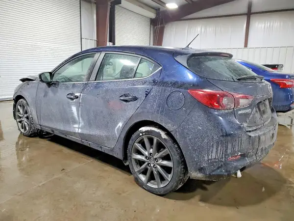 3MZBN1L3XJM274663 2018 MAZDA 3 - Image 2