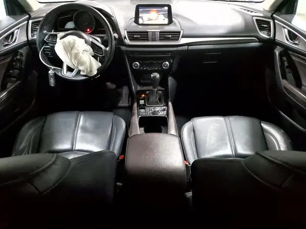 3MZBN1L3XJM274663 2018 MAZDA 3 - Image 8