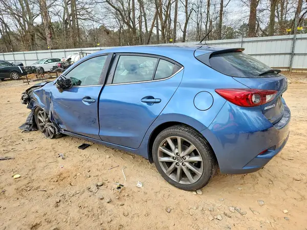 3MZBN1L3XJM275652 2018 MAZDA 3 - Image 2