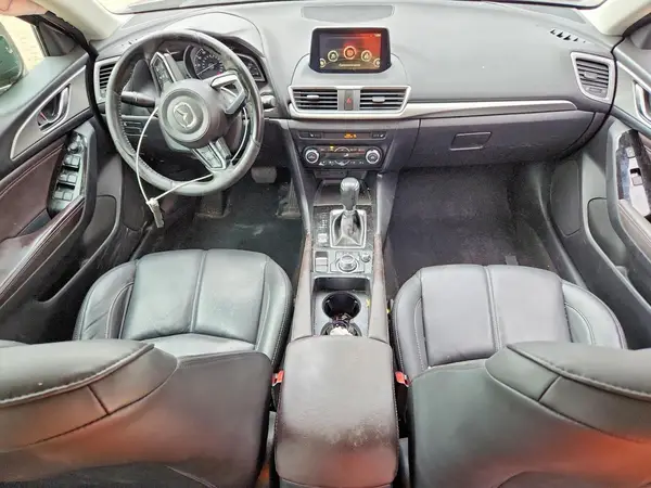 3MZBN1L3XJM275652 2018 MAZDA 3 - Image 8