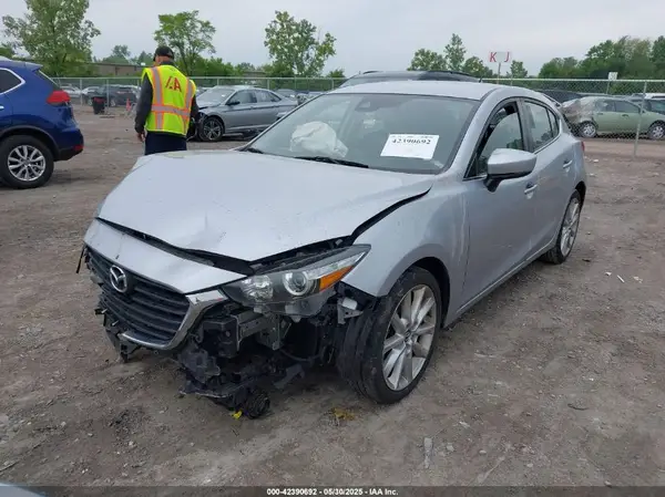 3MZBN1L70HM126695 2017 MAZDA 3 - Image 2