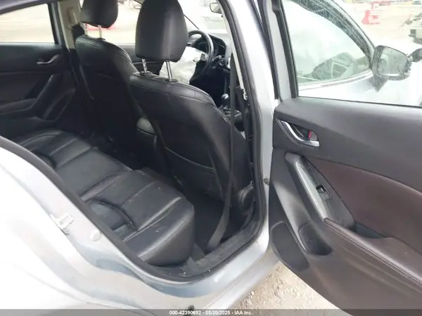 3MZBN1L70HM126695 2017 MAZDA 3 - Image 8