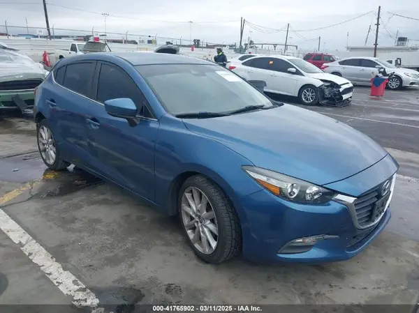 3MZBN1L70HM135039 2017 MAZDA 3 - Image 1