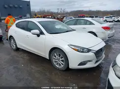 3MZBN1L71JM235012 2018 MAZDA 3