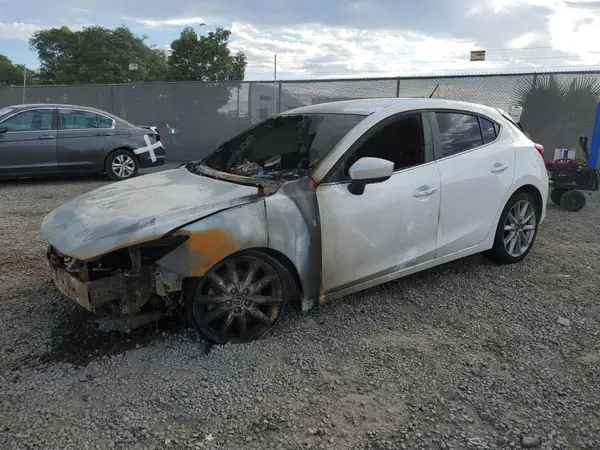3MZBN1L72HM101104 2017 MAZDA 3 - Image 1