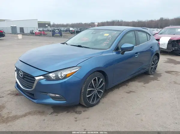 3MZBN1L73HM135620 2017 MAZDA 3 - Image 2
