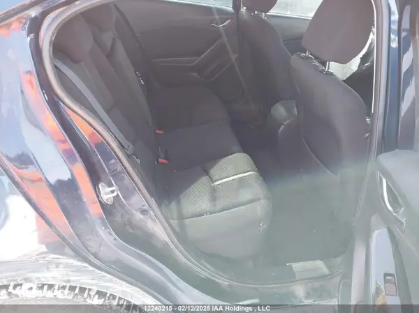 3MZBN1L73JM232127 2018 MAZDA 3 - Image 8