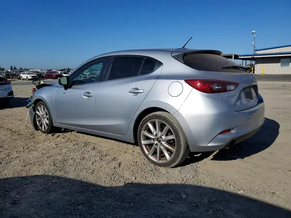 3MZBN1L74HM109852 2017 MAZDA 3 - Image 2