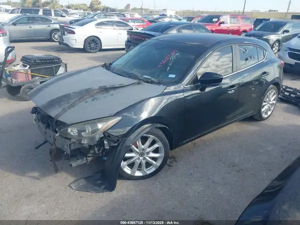 3MZBN1L74HM127610 2017 MAZDA 3 - Image 2