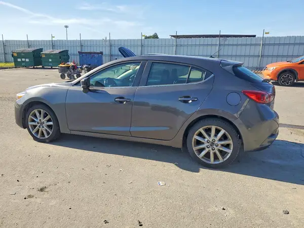 3MZBN1L75HM117605 2017 MAZDA 3 - Image 2