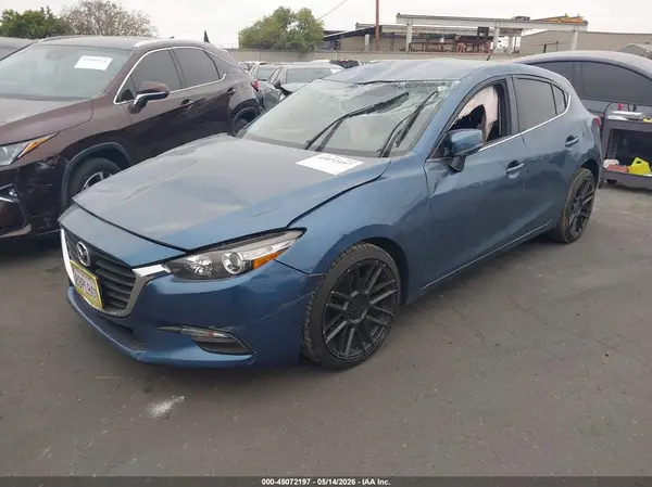 3MZBN1L75HM124568 2017 MAZDA 3 - Image 2
