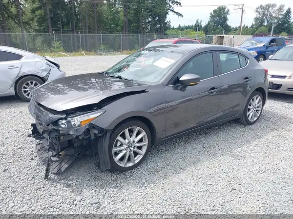 3MZBN1L76HM152976 2017 MAZDA 3 - Image 2