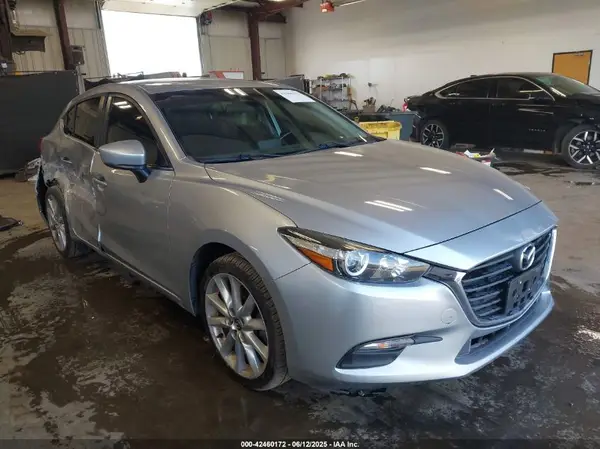 3MZBN1L77HM117184 2017 MAZDA 3 - Image 1