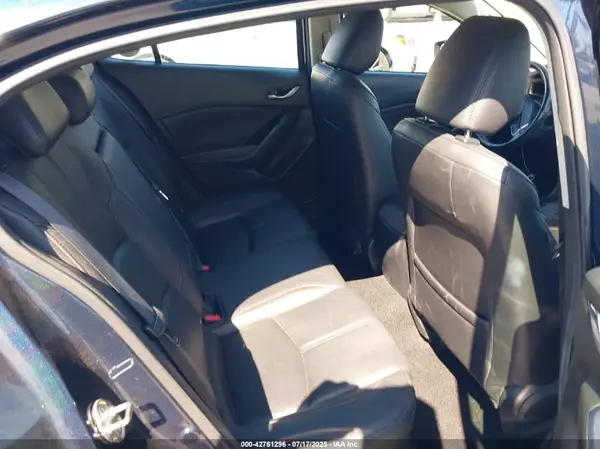 3MZBN1L77HM140562 2017 MAZDA 3 - Image 8