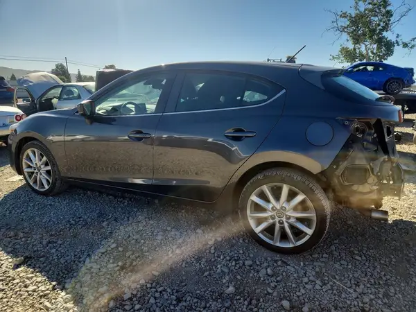 3MZBN1L77HM140836 2017 MAZDA 3 - Image 2