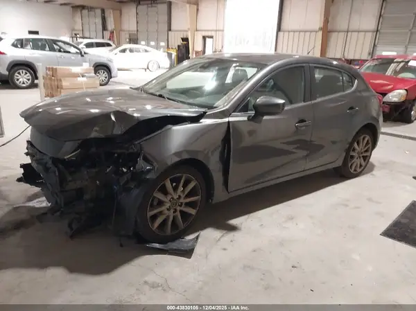3MZBN1L77HM150752 2017 MAZDA 3 - Image 2