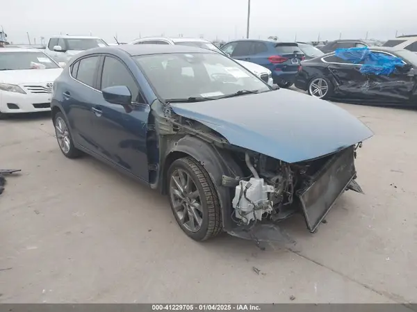 3MZBN1L78HM157810 2017 MAZDA 3 - Image 1