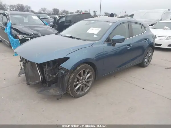 3MZBN1L78HM157810 2017 MAZDA 3 - Image 2