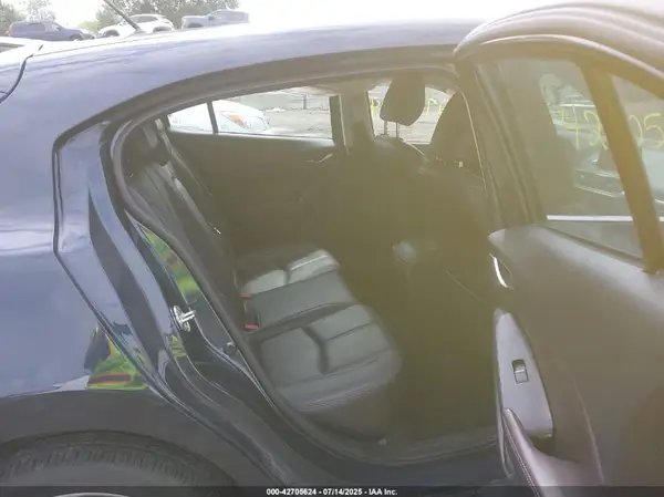 3MZBN1L79HM122581 2017 MAZDA 3 - Image 8