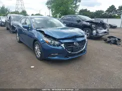 3MZBN1L79JM245643 2018 MAZDA 3