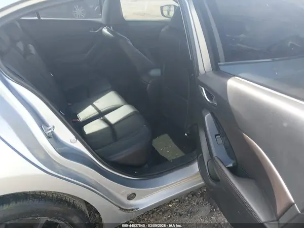 3MZBN1L7XHM147392 2017 MAZDA 3 - Image 8
