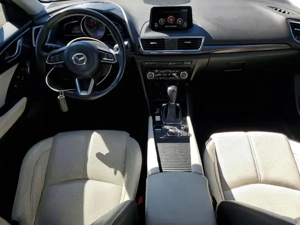 3MZBN1M30HM131682 2017 MAZDA 3 - Image 8