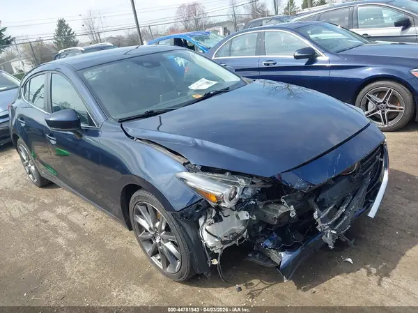 3MZBN1M30JM164834 2018 MAZDA 3 - Image 1
