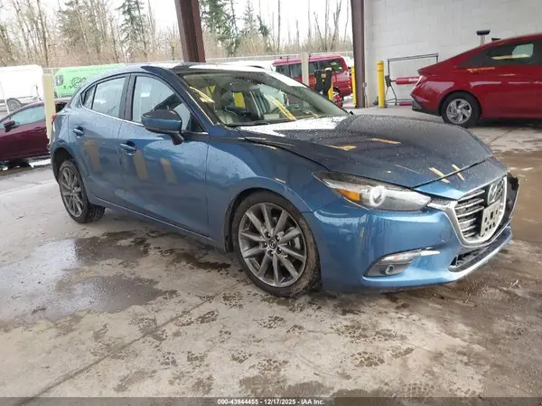 3MZBN1M30JM169547 2018 MAZDA 3 - Image 1