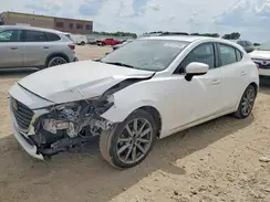 3MZBN1M30JM178961 2018 MAZDA 3