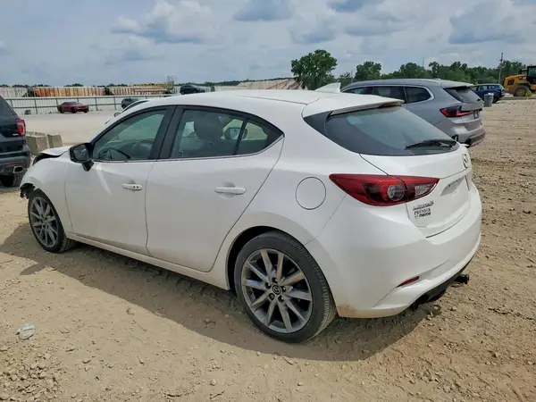 3MZBN1M30JM178961 2018 MAZDA 3 - Image 2