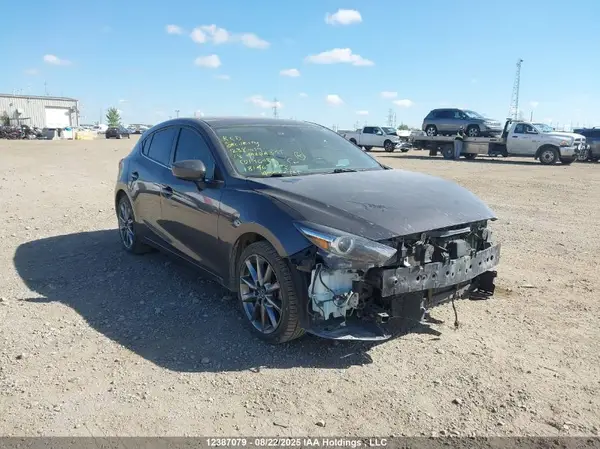 3MZBN1M30JM196084 2018 MAZDA 3 - Image 1