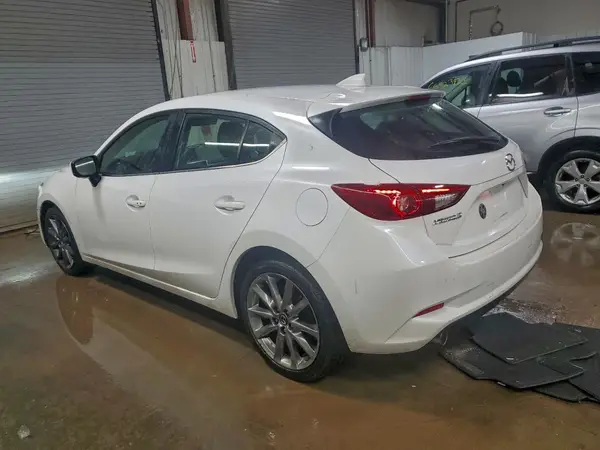 3MZBN1M30JM234106 2018 MAZDA 3 - Image 2