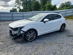 3MZBN1M30JM240388 2018 MAZDA 3