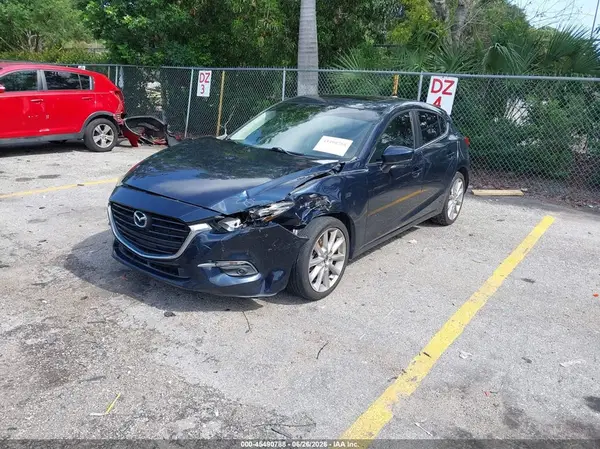 3MZBN1M31HM133568 2017 MAZDA 3 - Image 2