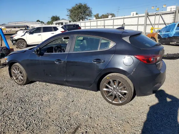 3MZBN1M31JM170514 2018 MAZDA 3 - Image 2